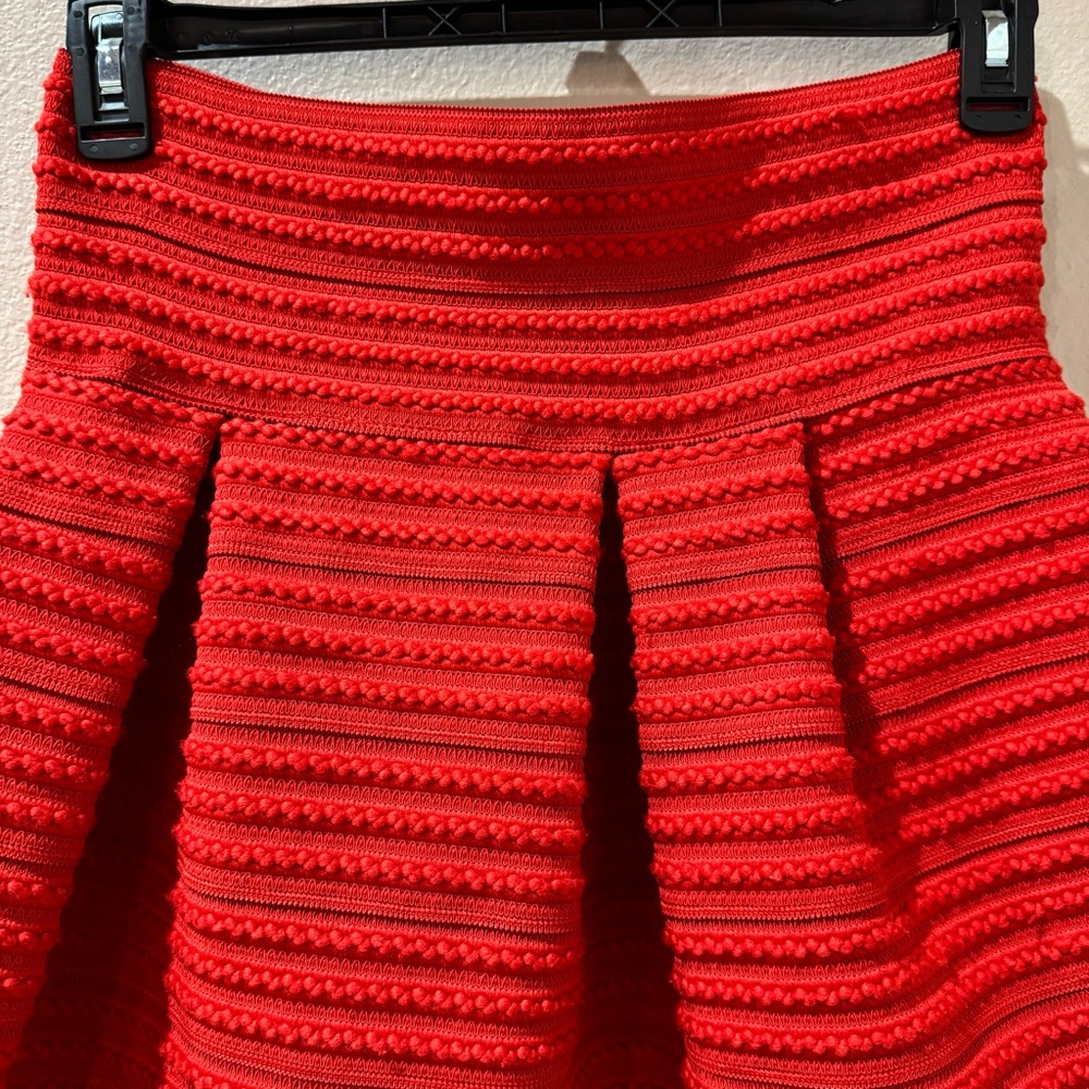 2 Piece H&M Red Skater Skirt & Matching Blazer Suit with Ribbed Pleats Size L/10 - Picture 3 of 16